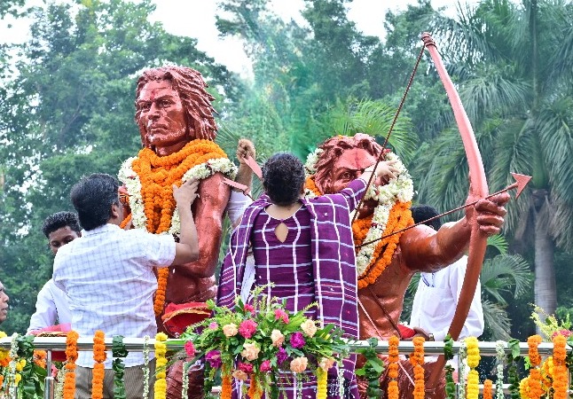 हेमन्त सोरेन ने हूल विद्रोह के महानायक अमर वीर शहीद सिदो-कान्हू को दी श्रद्धांजलि।